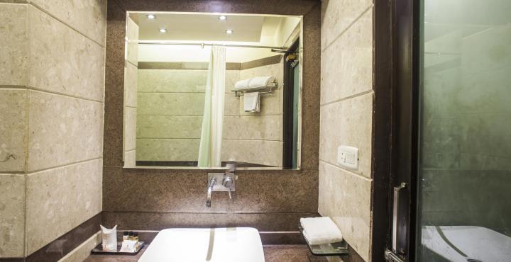 Hotel Maharaja Regency Ludhiana Buitenkant foto