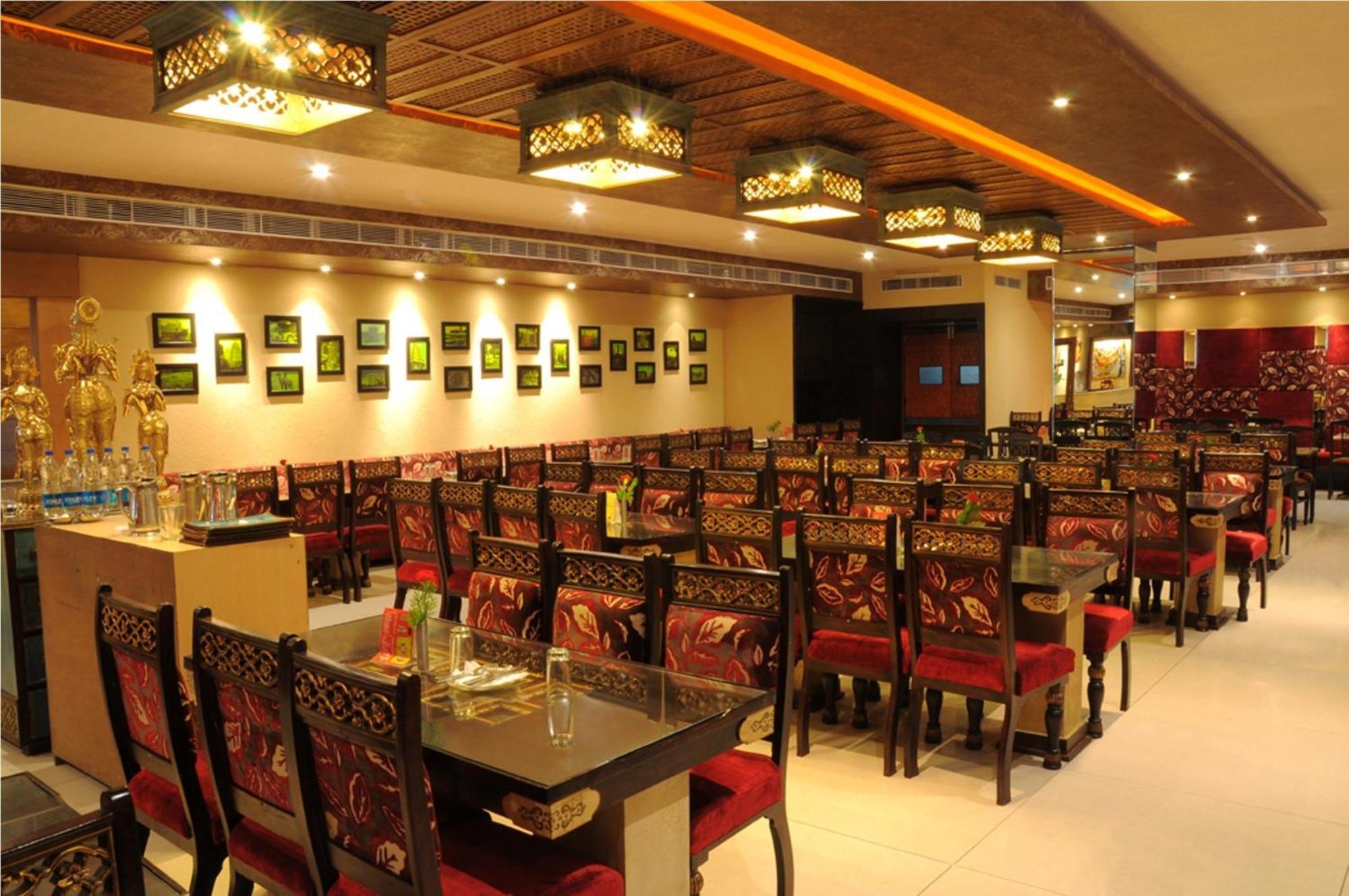 Hotel Maharaja Regency Ludhiana Buitenkant foto