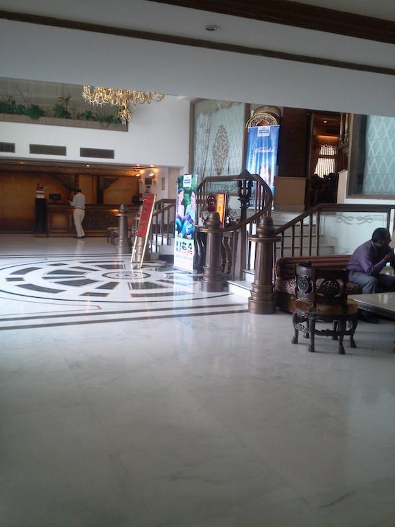 Hotel Maharaja Regency Ludhiana Buitenkant foto