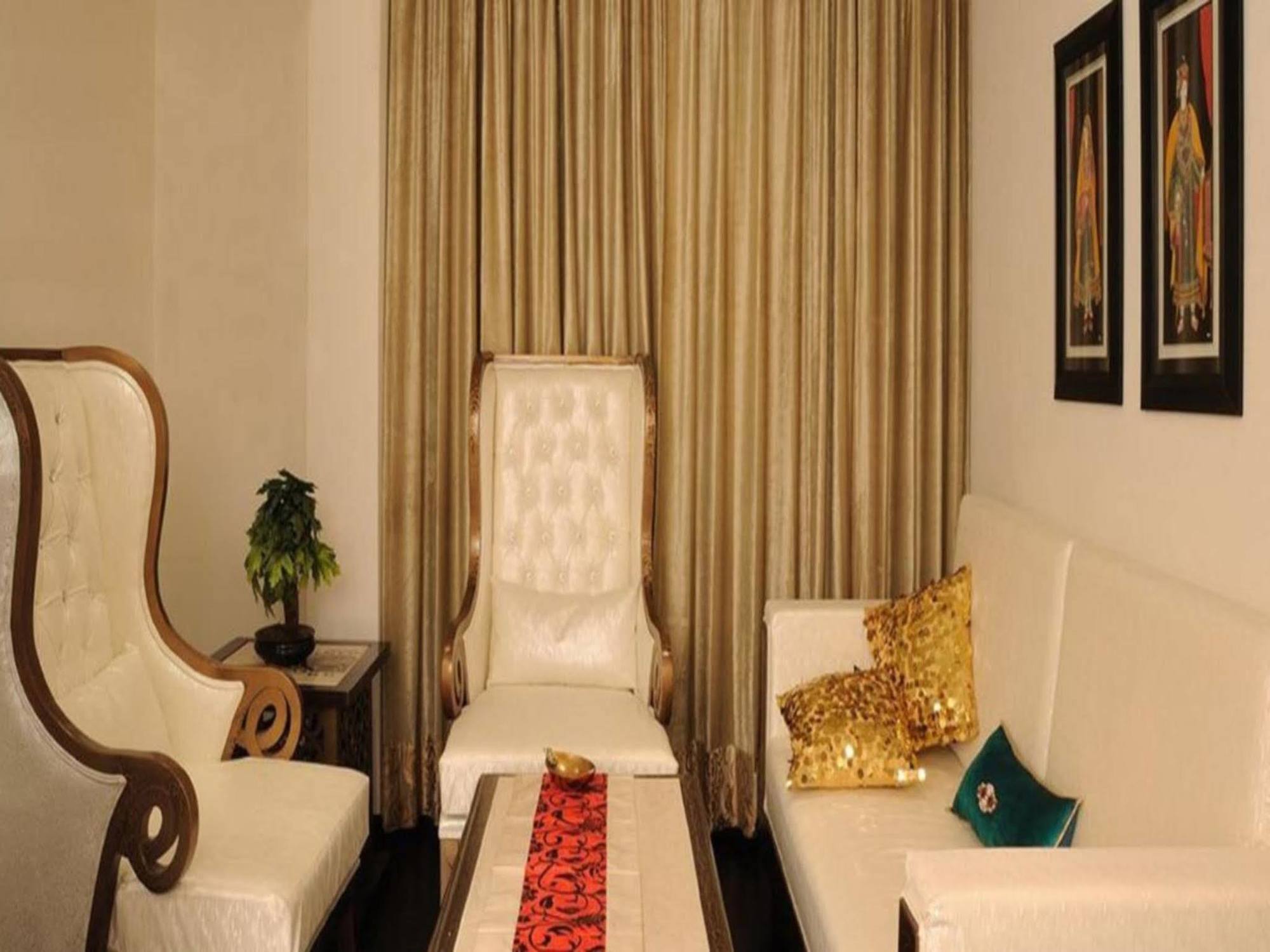 Hotel Maharaja Regency Ludhiana Buitenkant foto